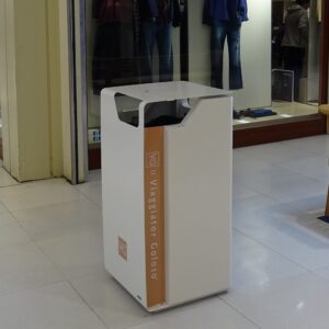 Cos de gunoi metalic